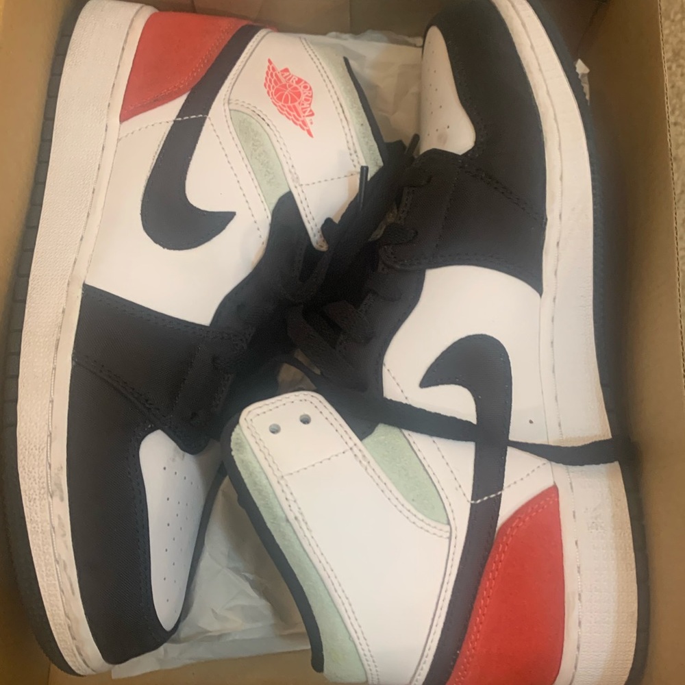 Jordan 1 Sneakers